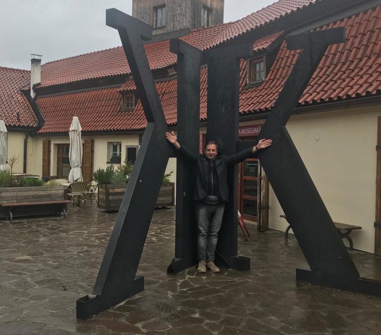 Visitando a Kafka y buscando a sus precursores por Praga…
